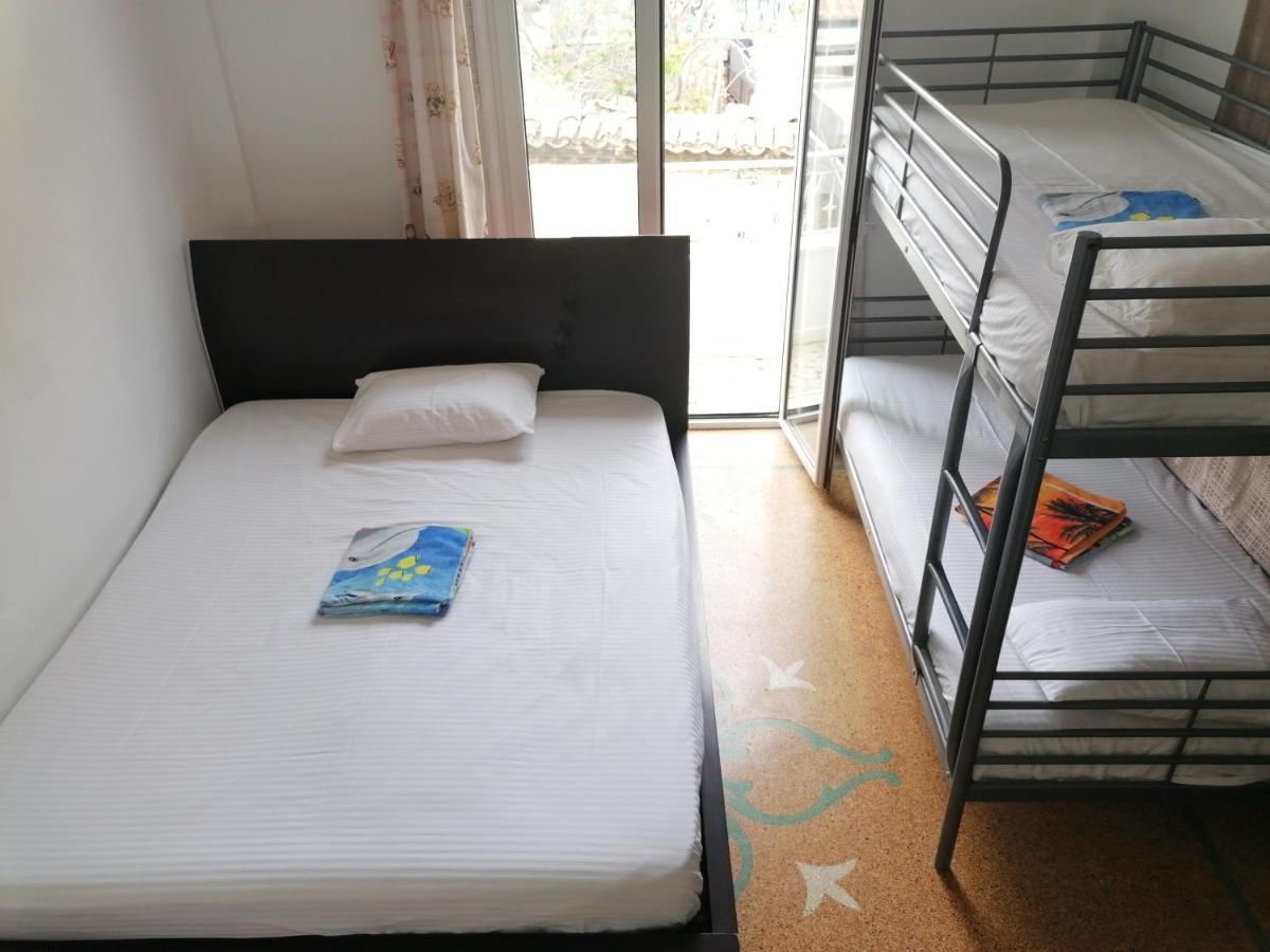 Shared Rooms Near Acropolis And Monastiraki Athens Ngoại thất bức ảnh